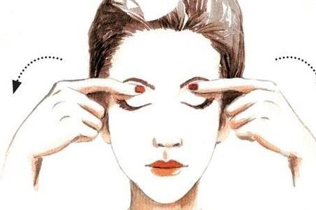 foot-massage-nguyen-son-137-Những cách massage mặt giúp da mặt hồng hào, tạo khuôn mặt V-line